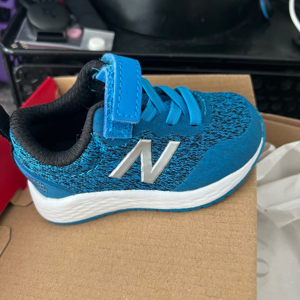 Toddler boy new balance sneakers size 3